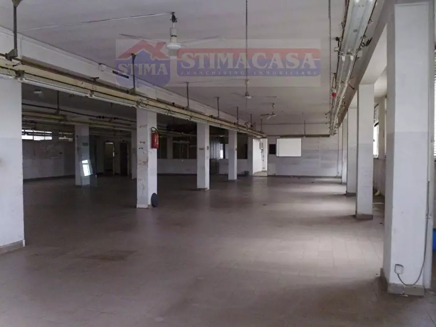 Immagine 5 di Capannone industriale in affitto  in VIA Tavernola a Casandrino