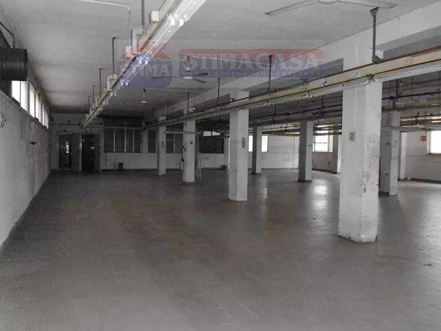 Immagine 6 di Capannone industriale in affitto  in VIA Tavernola a Casandrino