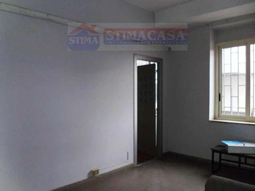 Immagine 8 di Capannone industriale in affitto  in VIA Tavernola a Casandrino