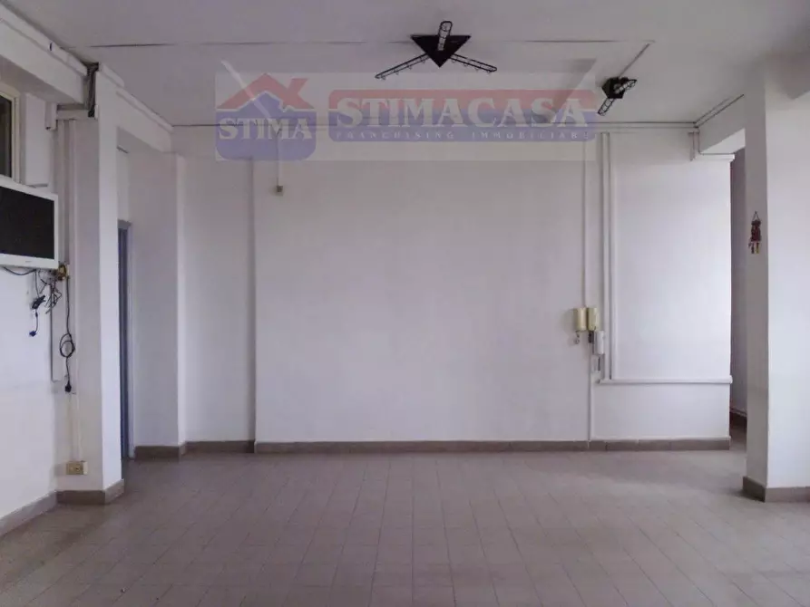 Immagine 10 di Capannone industriale in affitto  in VIA Tavernola a Casandrino