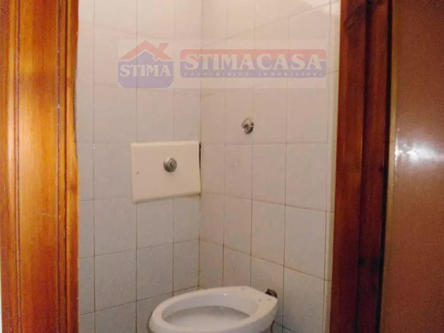 Immagine 14 di Capannone industriale in affitto  in VIA Tavernola a Casandrino