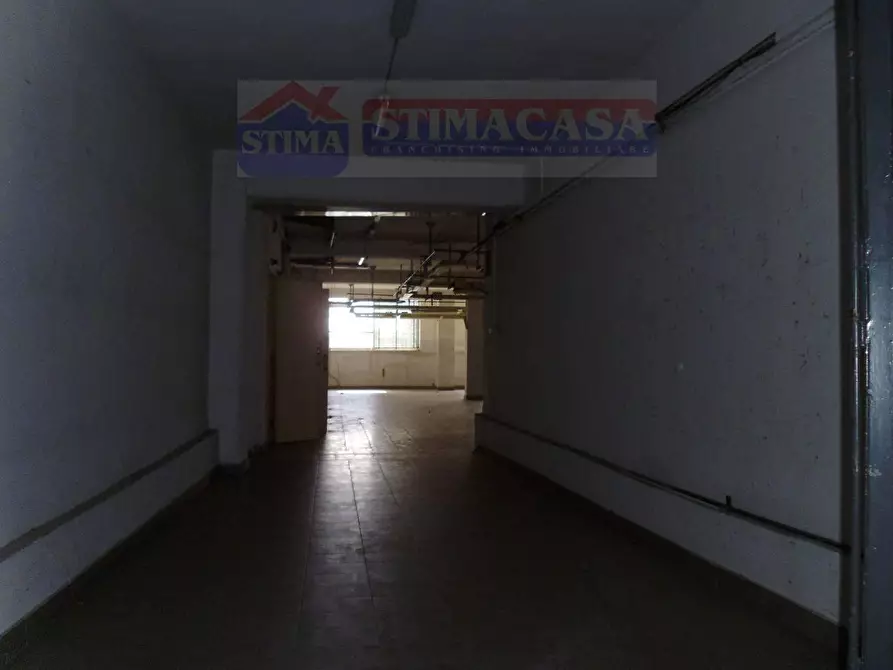 Immagine 16 di Capannone industriale in affitto  in VIA Tavernola a Casandrino
