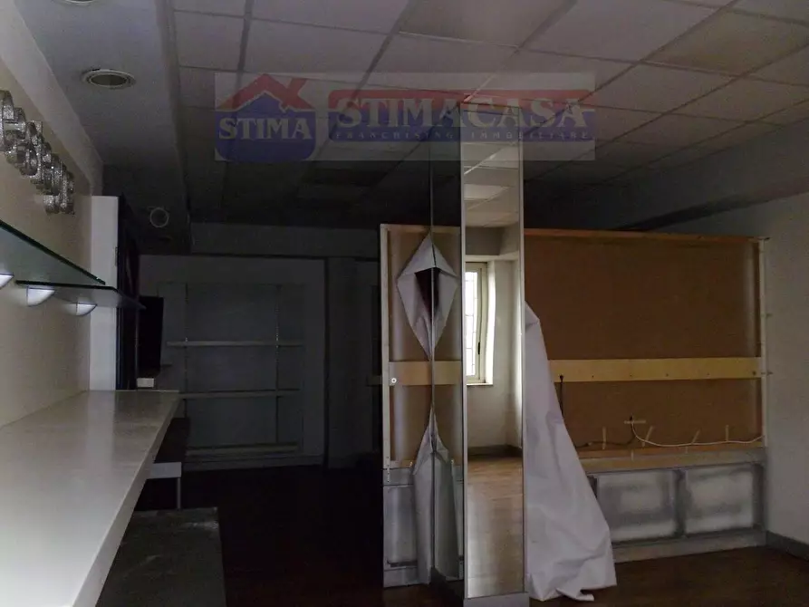 Immagine 22 di Capannone industriale in affitto  in VIA Tavernola a Casandrino