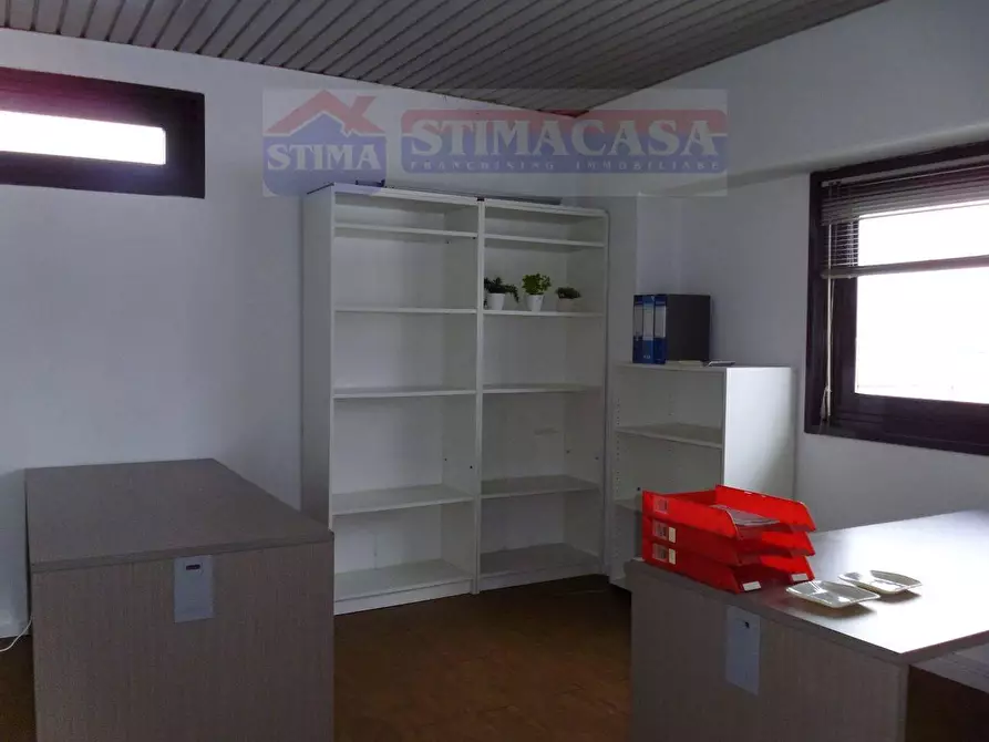 Immagine 11 di Ufficio in affitto  in VIA circumvallazione esterna a Casoria