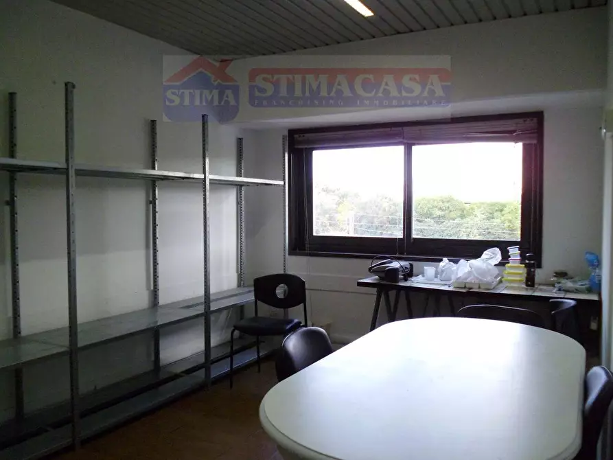 Immagine 14 di Ufficio in affitto  in VIA circumvallazione esterna a Casoria