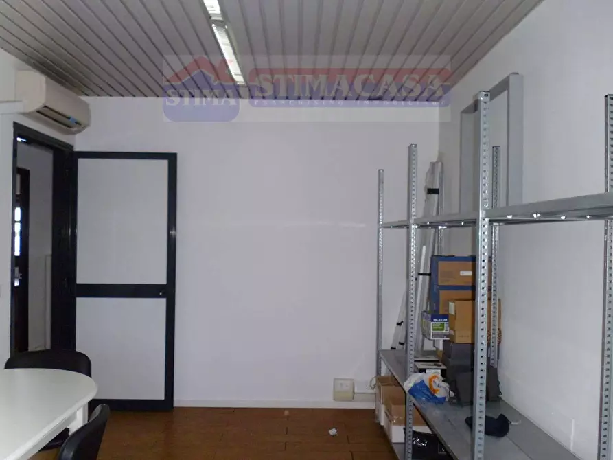 Immagine 15 di Ufficio in affitto  in VIA circumvallazione esterna a Casoria