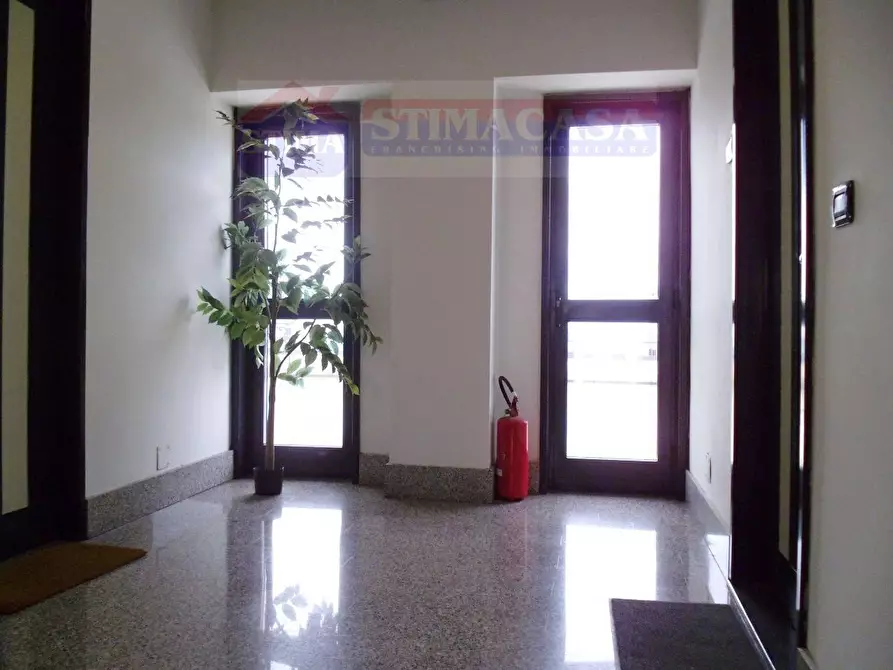 Immagine 2 di Ufficio in affitto  in VIA circumvallazione esterna a Casoria