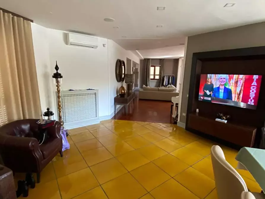 Immagine 10 di Casa bifamiliare in affitto  in STRADA Statale Sannitica a Casoria