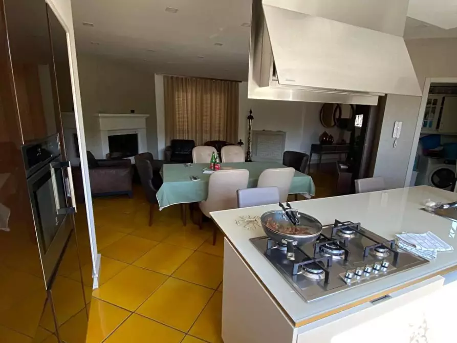 Immagine 11 di Casa bifamiliare in affitto  in STRADA Statale Sannitica a Casoria