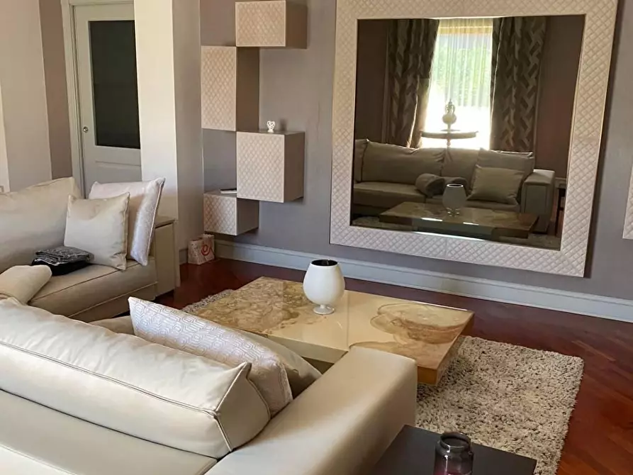 Immagine 8 di Casa bifamiliare in affitto  in STRADA Statale Sannitica a Casoria