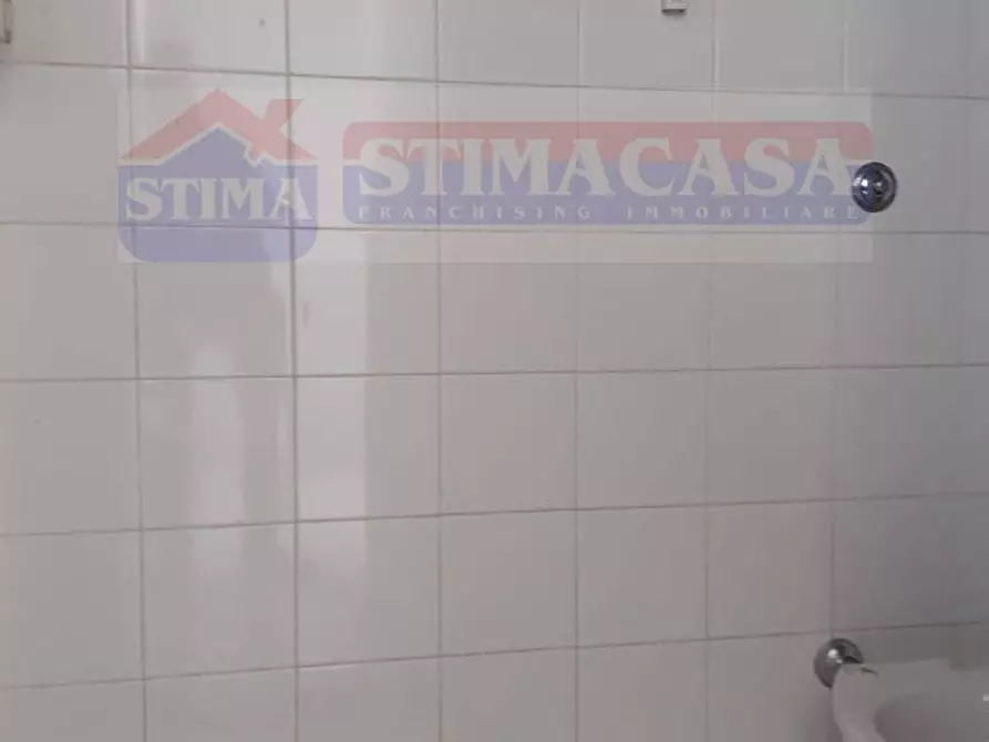 Immagine 5 di Ufficio in affitto  in VIA Padula a Casoria