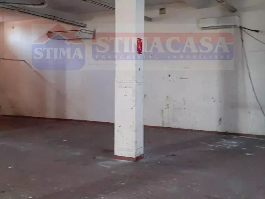 Immagine 3 di Attività commerciale in affitto  in VIA PADULA a Casoria