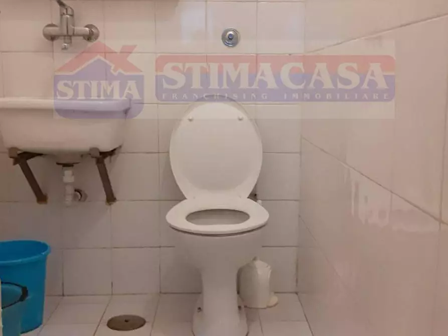 Immagine 12 di Ufficio in affitto  in VIA Padula a Casoria