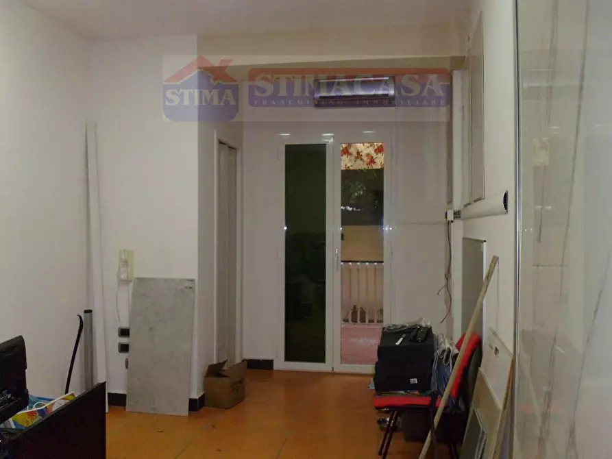 Immagine 10 di Locale commerciale in affitto  in VIA Napoli a Casoria