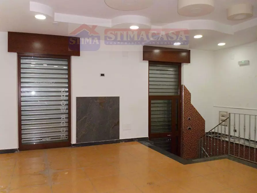 Immagine 12 di Locale commerciale in affitto  in VIA Napoli a Casoria