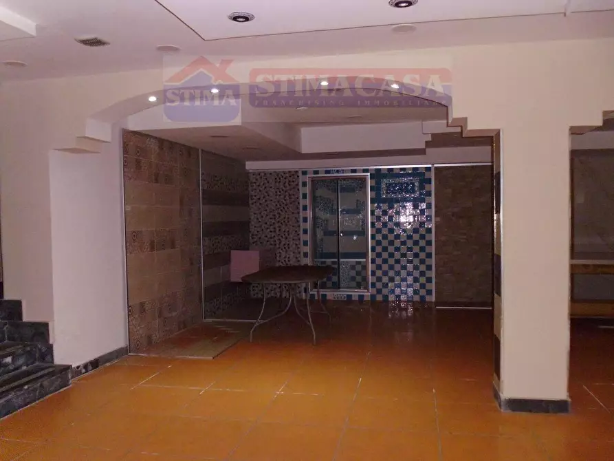 Immagine 3 di Locale commerciale in affitto  in VIA Napoli a Casoria