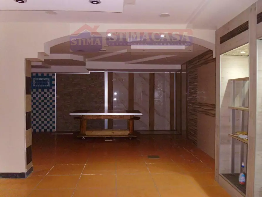Immagine 4 di Locale commerciale in affitto  in VIA Napoli a Casoria
