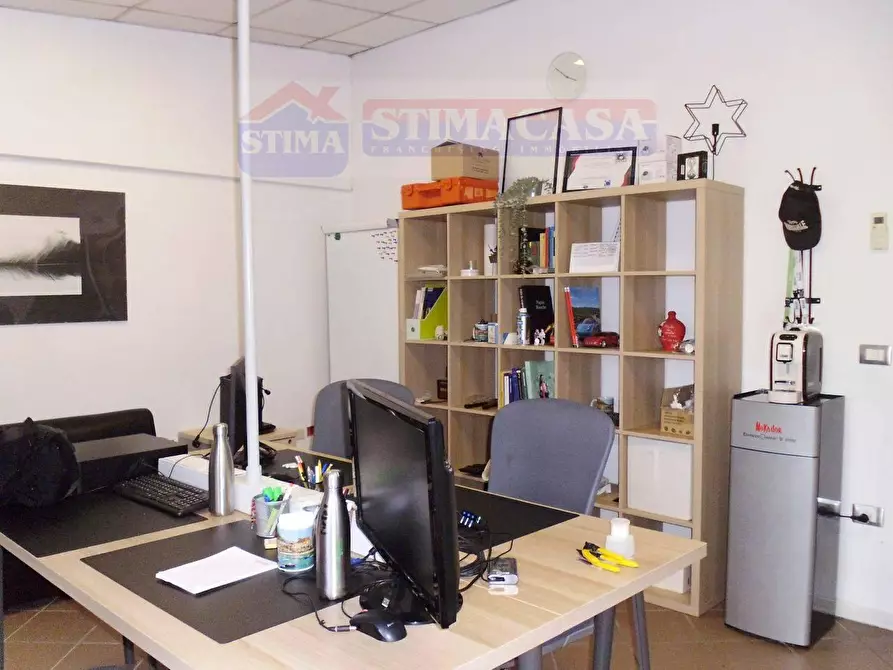 Immagine 8 di Ufficio in affitto  in VIA circumvallazione esterna a Casoria