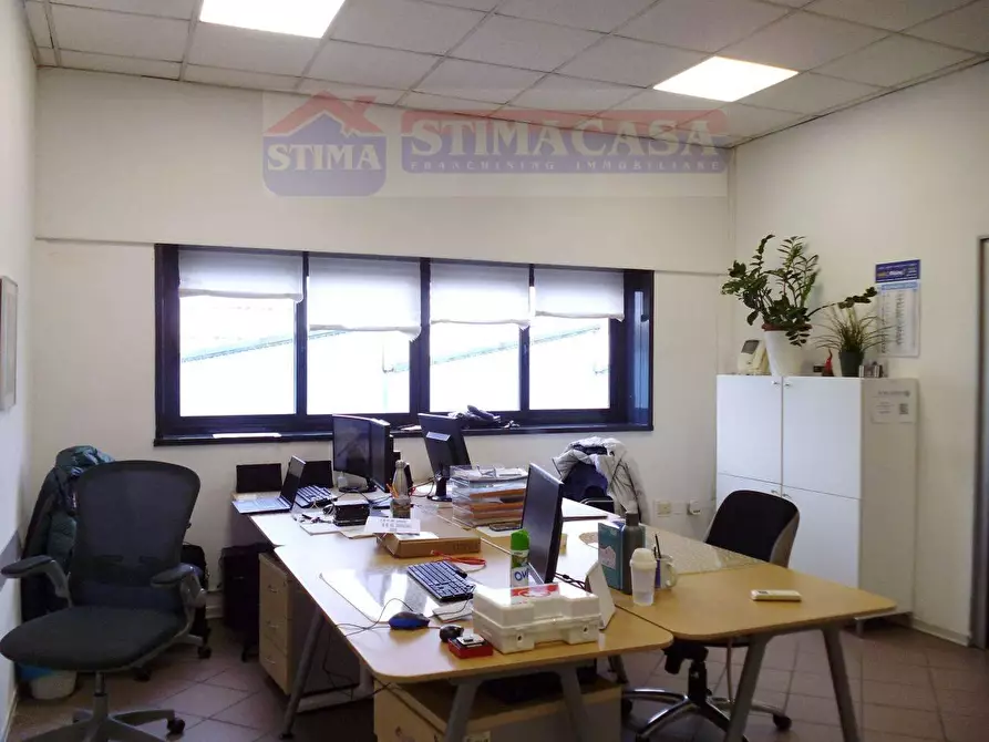Immagine 14 di Ufficio in affitto  in VIA circumvallazione esterna a Casoria