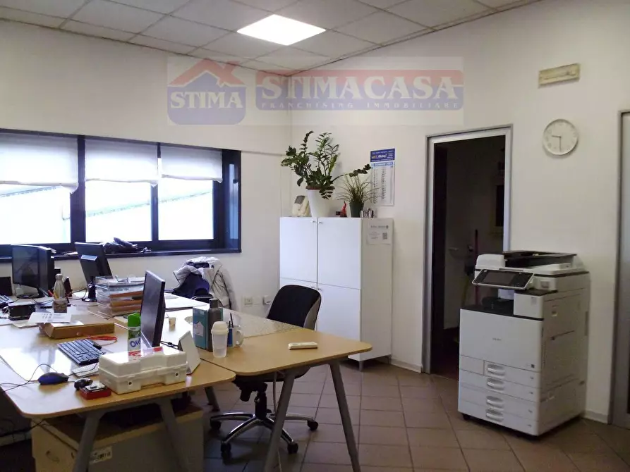 Immagine 15 di Ufficio in affitto  in VIA circumvallazione esterna a Casoria