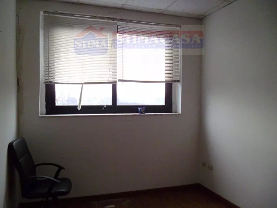 Immagine 18 di Capannone industriale in affitto  in VIA circumvallazione esterna a Casoria