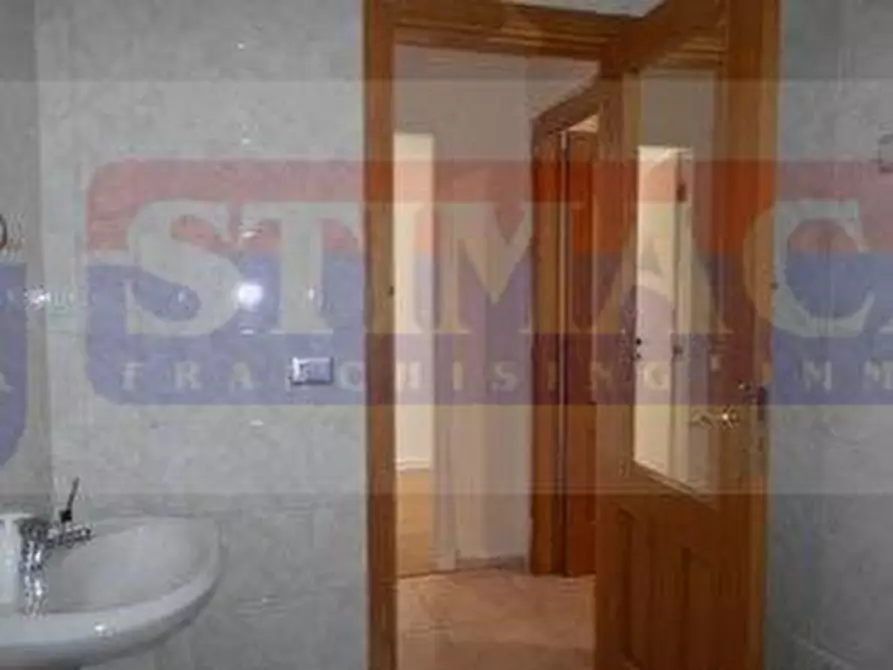 Immagine 13 di Ufficio in affitto  in VIA Piave a Casoria