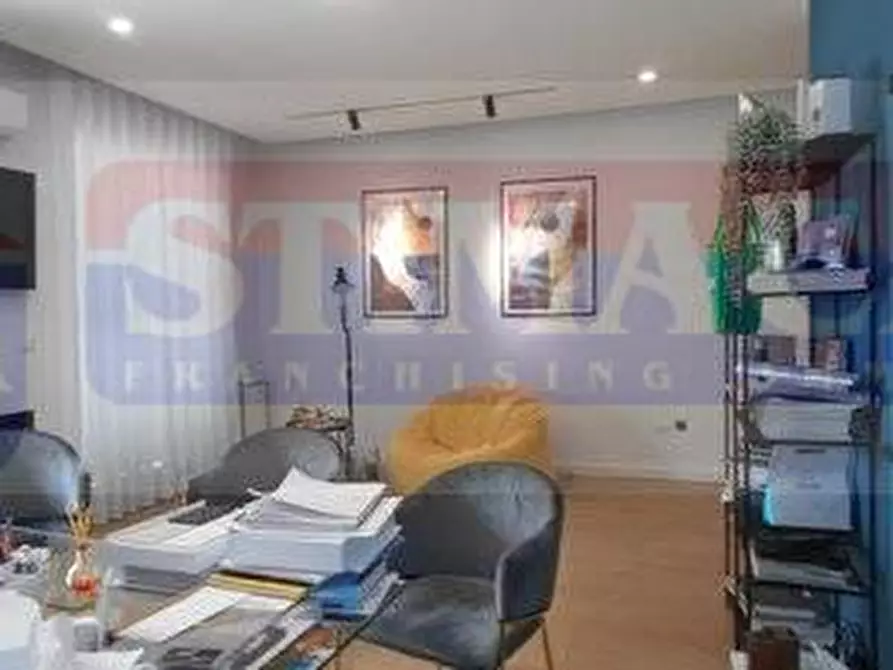 Immagine 7 di Ufficio in affitto  in VIA Piave a Casoria