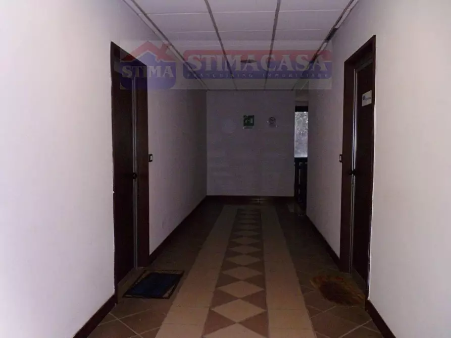 Immagine 12 di Ufficio in affitto  in VIA CIRCUMVALLAZIONE a Casoria