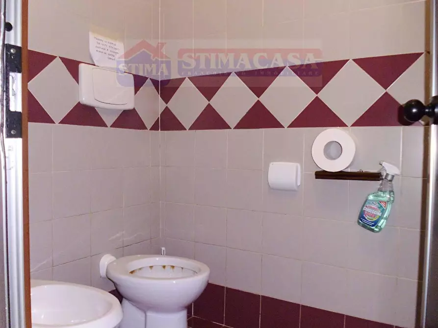 Immagine 14 di Ufficio in affitto  in VIA CIRCUMVALLAZIONE a Casoria