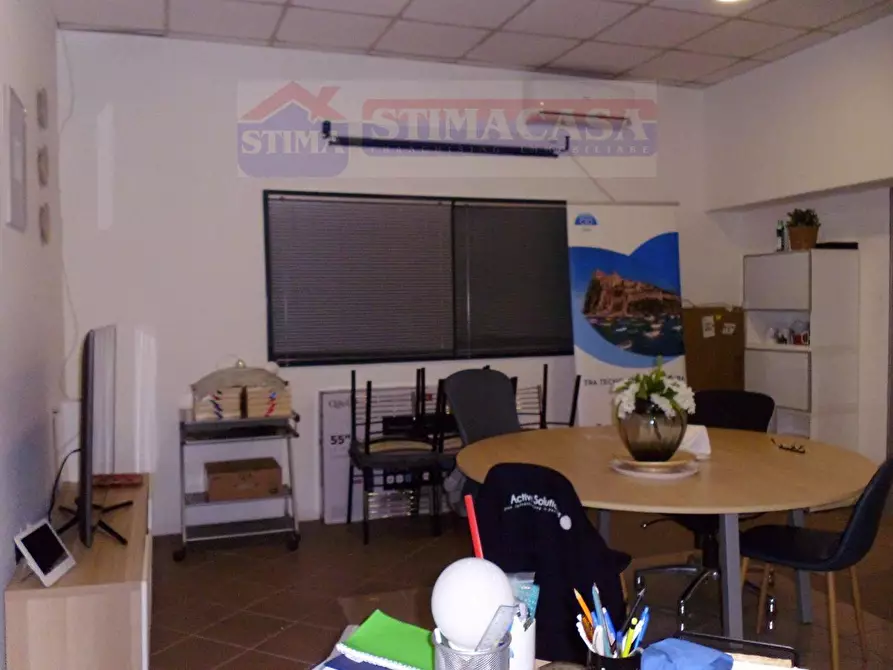Immagine 6 di Ufficio in affitto  in VIA CIRCUMVALLAZIONE a Casoria
