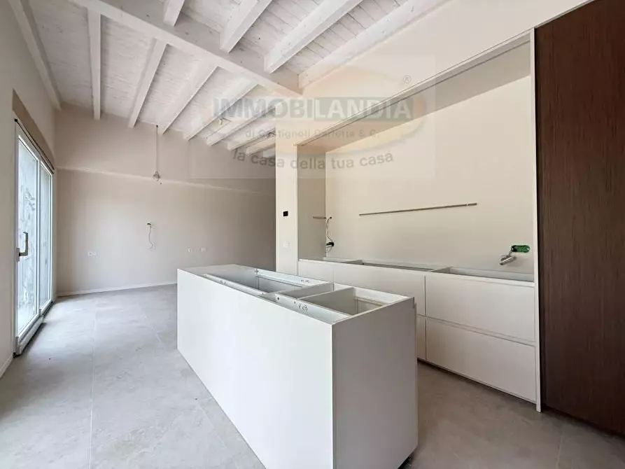 Immagine 9 di Casa bifamiliare in vendita  in VIA SAN ROCCO 1 a Comazzo