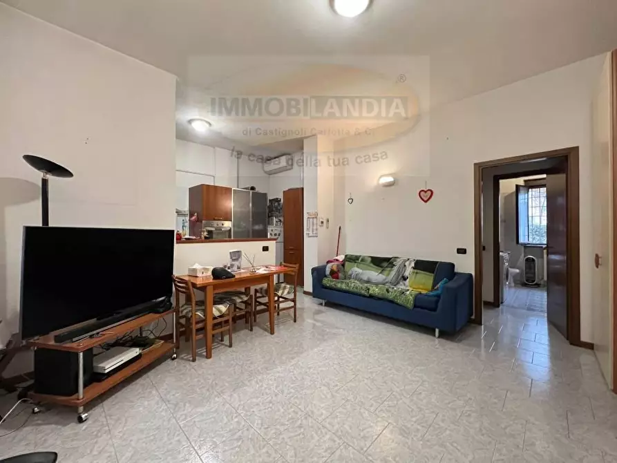 Immagine 3 di Appartamento in vendita  in PIAZZA DEL MUNICIPIO 5 a Cervignano D'adda
