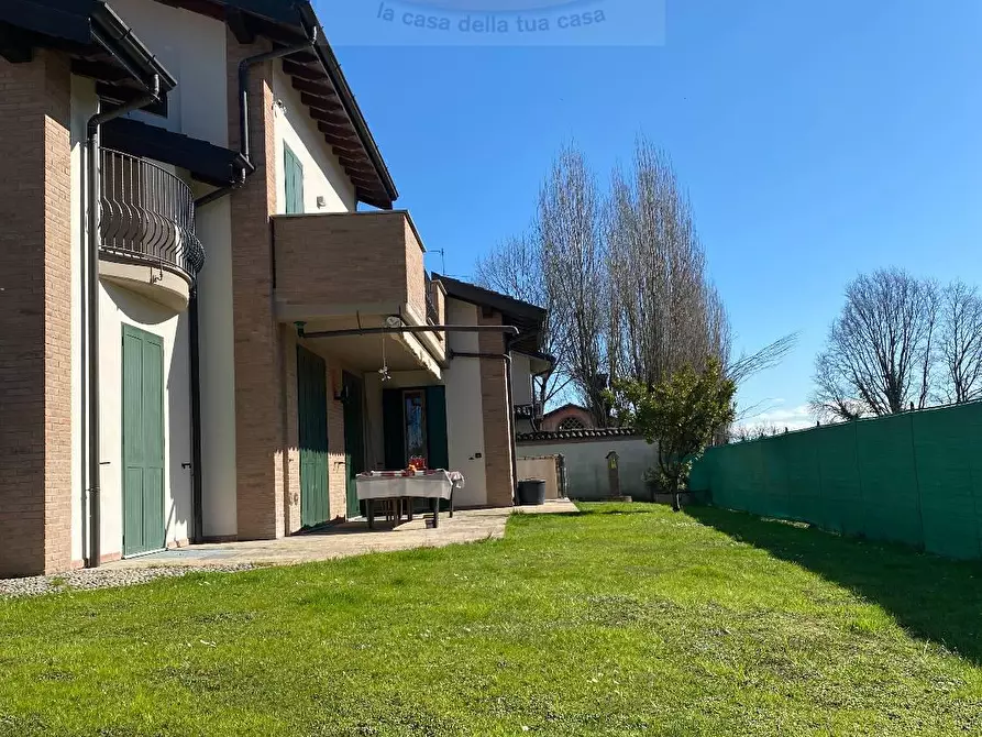 Immagine 2 di Villa in vendita  in VIA berlinguer a Comazzo