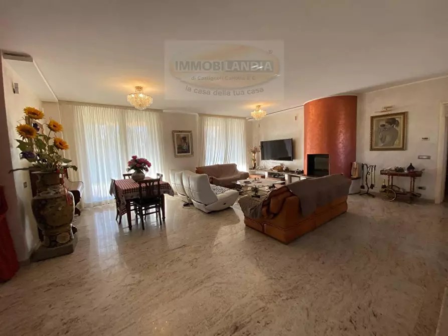 Immagine 9 di Villa in vendita  in VIA berlinguer a Comazzo