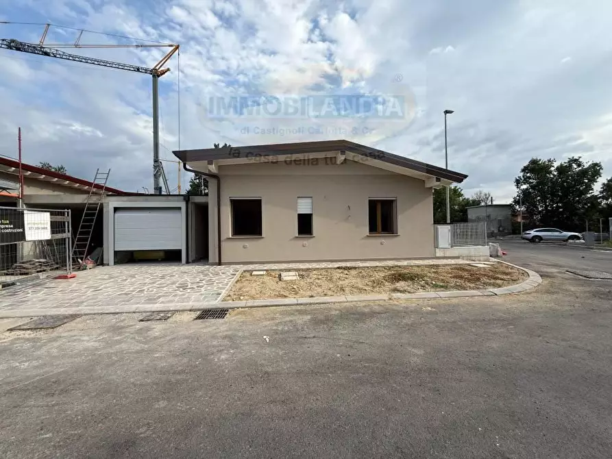 Immagine 1 di Casa bifamiliare in vendita  in VIA SAN ROCCO 1 a Comazzo