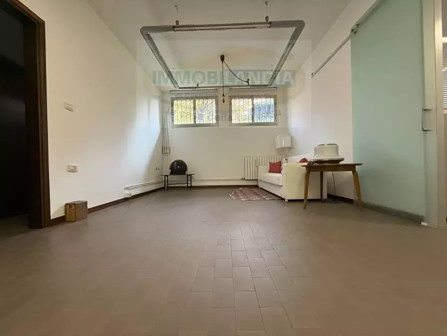 Immagine 9 di Ufficio in vendita  in VIA pascoli 32 a San Donato Milanese