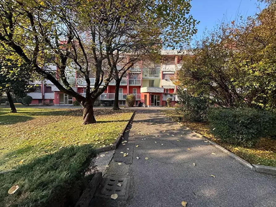 Immagine 4 di Ufficio in vendita  in VIA pascoli 32 a San Donato Milanese