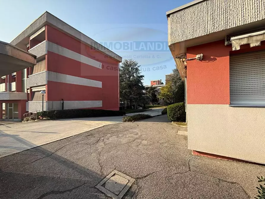 Immagine 13 di Ufficio in vendita  in VIA pascoli 32 a San Donato Milanese