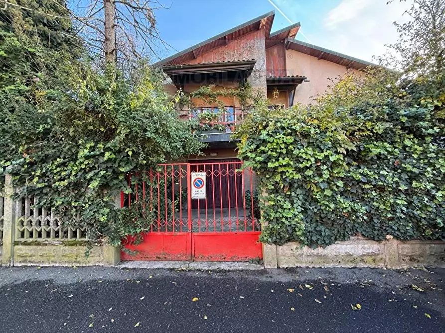 Immagine 1 di Villa in vendita  in VIA IV novembre 4 a Zelo Buon Persico