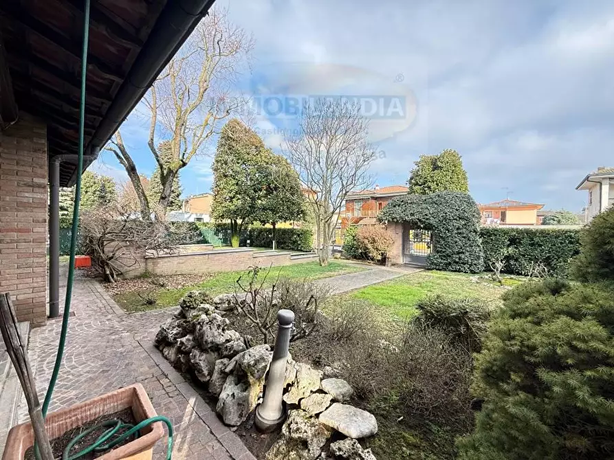 Immagine 7 di Villa in vendita  in VIA DANTE a Zelo Buon Persico