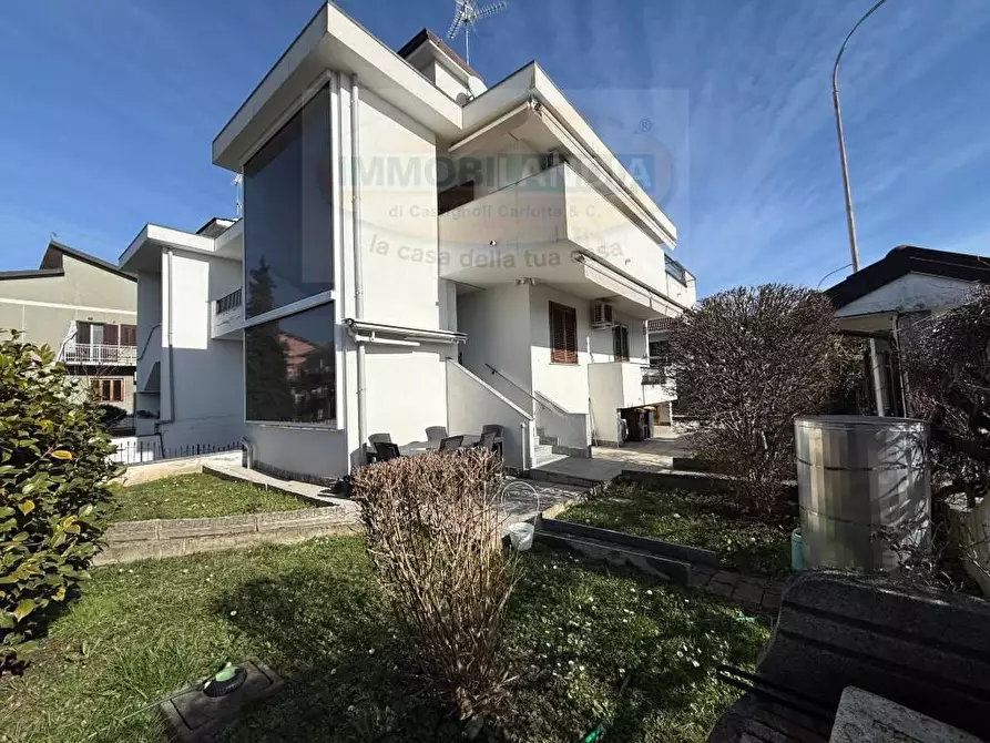 Immagine 1 di Casa bifamiliare in vendita  in VIA melozzo da ForlÃ¬ 21 a Mediglia