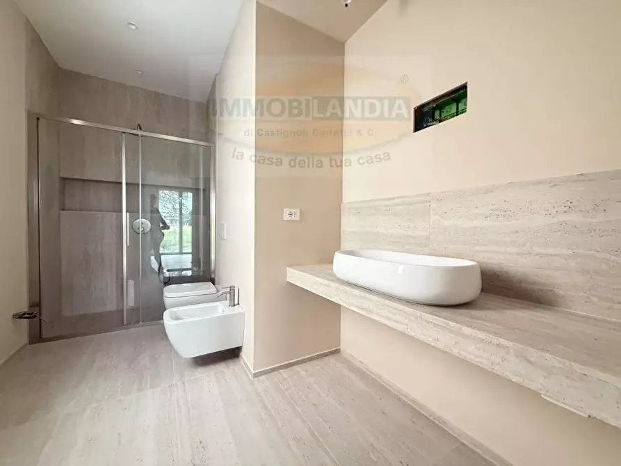 Immagine 9 di Casa bifamiliare in vendita  in VIA SAN ROCCO 1 a Comazzo