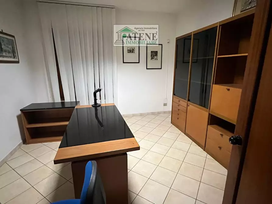 Immagine 3 di Ufficio in affitto  in VIA de gioannis 25 a Cagliari