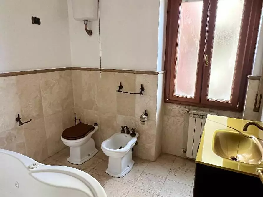 Immagine 19 di Appartamento in vendita  in VIA colombo 64 a Quartu Sant'elena
