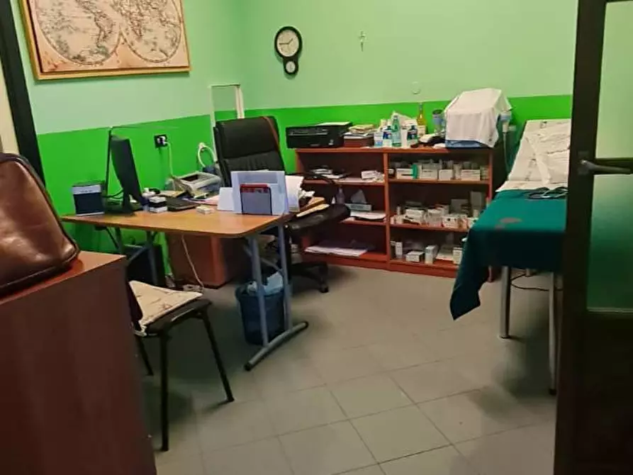 Immagine 1 di Ufficio in vendita  in Battisti 9 a Bulgarograsso
