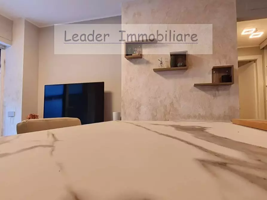 Immagine 15 di Appartamento in affitto  in VIA Regina Teodolinda 53 a Como