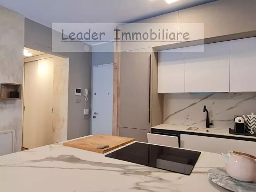 Immagine 21 di Appartamento in affitto  in VIA Regina Teodolinda 53 a Como