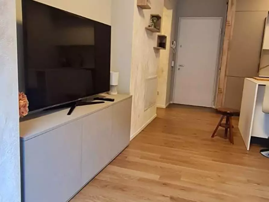 Immagine 23 di Appartamento in affitto  in VIA Regina Teodolinda 53 a Como