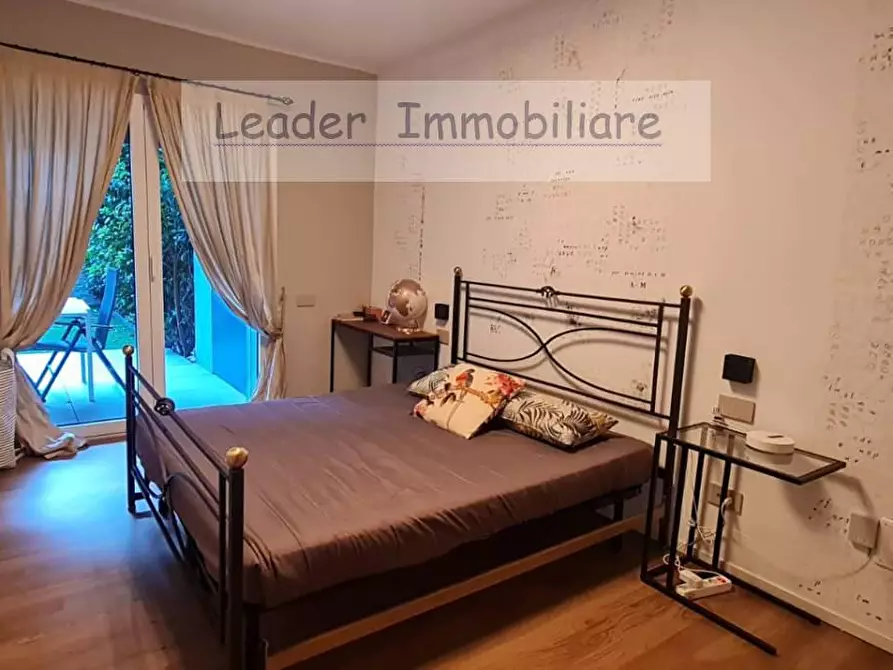 Immagine 28 di Appartamento in affitto  in VIA Regina Teodolinda 53 a Como