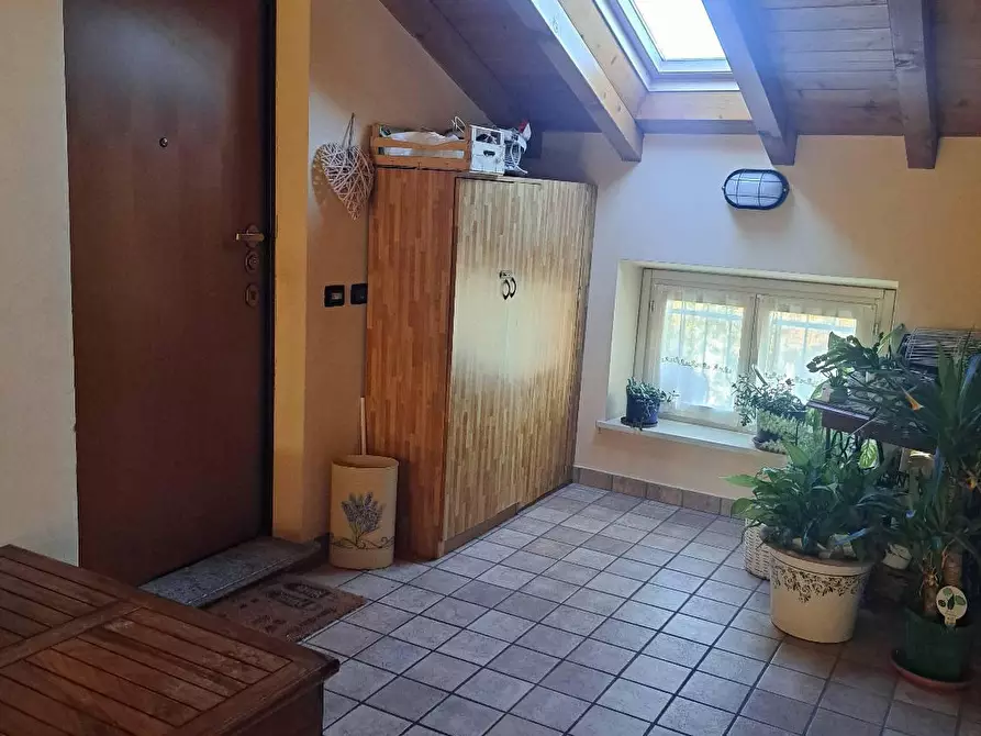 Immagine 2 di Appartamento in vendita  in VIA Priva a Como